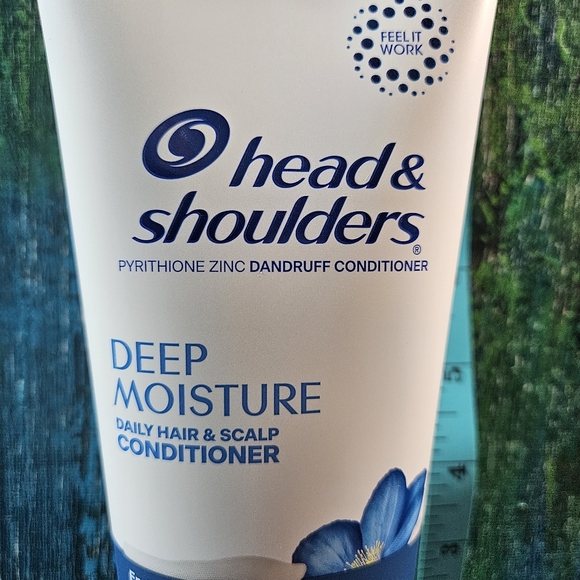 Head & Shoulders Deep Moisture Conditioner Bundle & Save Prices Listed - Picture 3 of 7